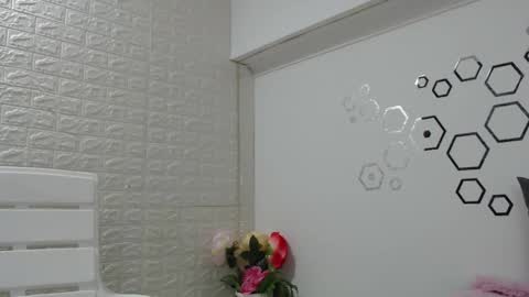 Snapshot of zoe_velvet chatting on 09/27/25, 10:48 Carolina online show from 09/27/25, 10:48