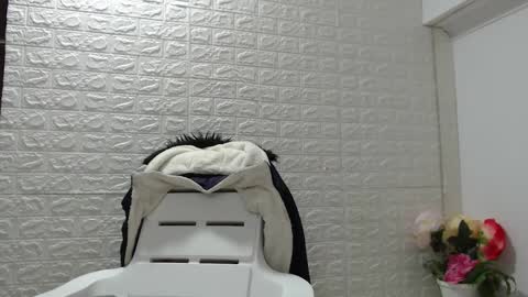 Snapshot of zoe_velvet chatting on 10/11/25, 10:52 Carolina online show from 10/11/25, 10:52