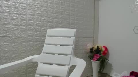 Snapshot of zoe_velvet chatting on 10/23/25, 09:35 Carolina online show from 10/23/25, 09:35