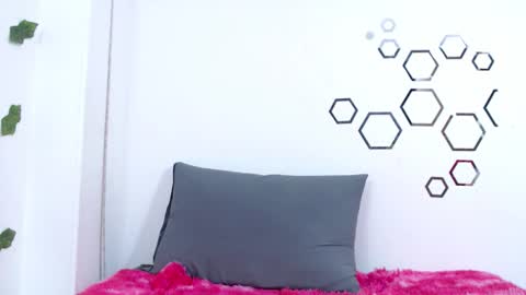 Snapshot of zoe_velvet chatting on 11/08/25, 10:30 Carolina online show from 11/08/25, 10:30