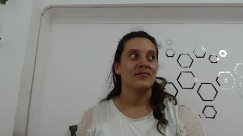 Snapshot of zoe_velvet chatting on 11/19/25, 08:42 Carolina online show from 11/19/25, 08:42