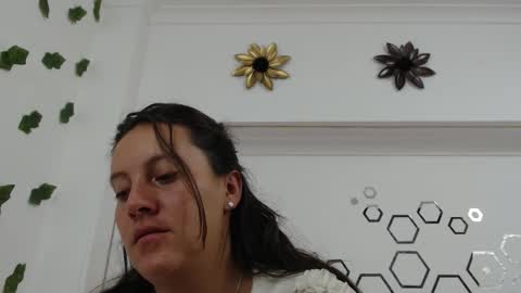 Snapshot of zoe_velvet chatting on 12/20/25, 10:17 Carolina online show from 12/20/25, 10:17