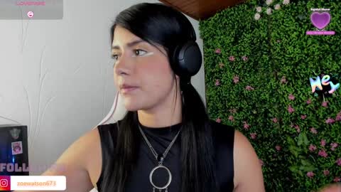 Snapshot of zoe_wattson chatting on 12/30/24, 03:25 Zoe online show from 12/30/24, 03:25