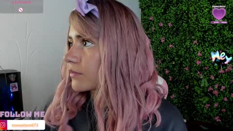 Snapshot of zoe_wattson chatting on 01/04/25, 01:52 Zoe online show from 01/04/25, 01:52