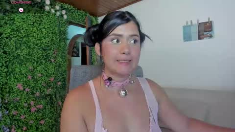 Snapshot of zoe_wattson chatting on 09/17/25, 03:41 Zoe online show from 09/17/25, 03:41