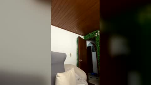 Snapshot of zoe_wattson chatting on 01/16/26, 05:11 Zoe online show from 01/16/26, 05:11