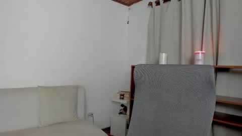 Snapshot of zoe_wattson chatting on 02/20/26, 02:41 Zoe online show from 02/20/26, 02:41