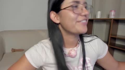 Snapshot of zoe_wattson chatting on 03/16/26, 05:44 Zoe online show from 03/16/26, 05:44