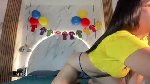 Snapshot of zoeblanc chatting on 07/03/26, 10:21 zoeblanc online show from 07/03/26, 10:21