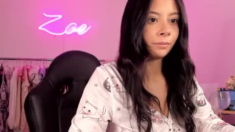 Snapshot of zoecams chatting on 03/11/25, 11:26 zoecams online show from 03/11/25, 11:26