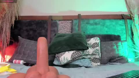 Zoe online show from 12/10/24, 02:39