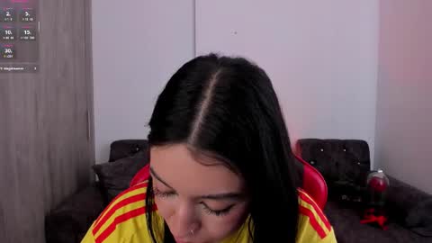 Snapshot of zoee_jackson chatting on 03/26/26, 06:02 zoee jackson online show from 03/26/26, 06:02