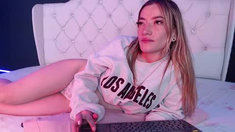 zoe online show from 12/28/24, 06:29