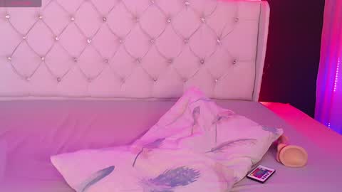 zoe online show from 01/14/25, 02:53