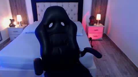 zoe online show from 10/04/25, 03:48