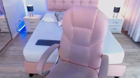 zoe online show from 11/13/25, 04:11