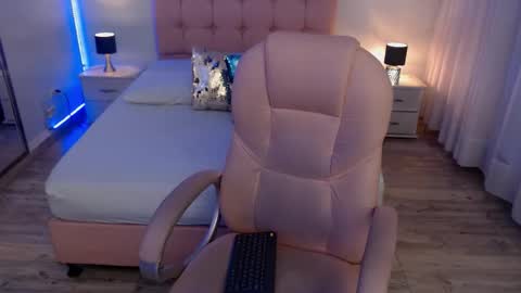 zoe online show from 11/29/25, 01:30