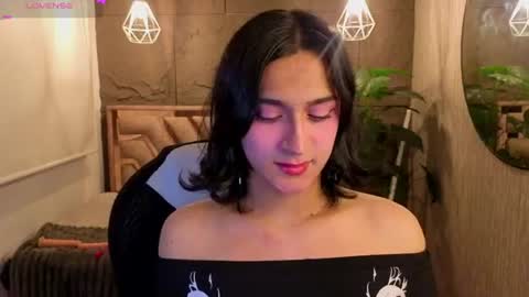 Snapshot of zoee_kiss_ chatting on 08/02/26, 05:06 ZOE online show from 08/02/26, 05:06
