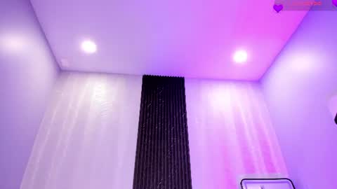Snapshot of zoee_martins_ chatting on 07/16/26, 05:41 Zoe 3 online show from 07/16/26, 05:41