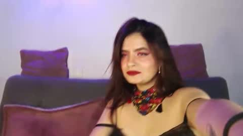 Zoee online show from 10/31/25, 04:57