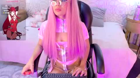 Snapshot of zoeecarter_ chatting on 04/30/26, 11:49 zoeecarter_ online show from 04/30/26, 11:49