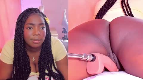 Snapshot of zoeethompson_cm chatting on 04/19/26, 10:47 online show from 04/19/26, 10:47