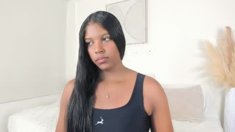 zoegarner10 online show from 03/31/26, 07:47