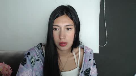 Laura  online show from 01/17/25, 02:28