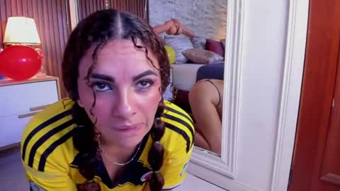 Snapshot of zoehiltonx chatting on 06/12/26, 03:11 zoehiltonx online show from 06/12/26, 03:11