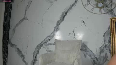 Snapshot of zoehpeterr_ chatting on 03/15/26, 05:35 Zoeh online show from 03/15/26, 05:35