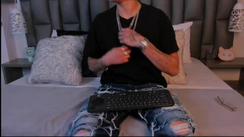 Zoe Krug online show from 04/17/26, 12:19