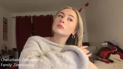 Snapshot of zoepleasing chatting on 02/17/26, 01:24 zoepleasing online show from 02/17/26, 01:24