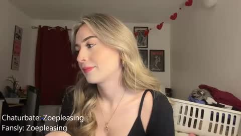 Snapshot of zoepleasing chatting on 02/18/26, 01:45 zoepleasing online show from 02/18/26, 01:45