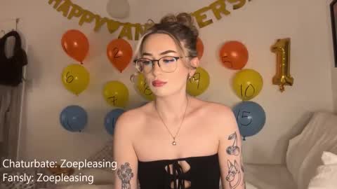 Snapshot of zoepleasing chatting on 02/26/26, 01:04 zoepleasing online show from 02/26/26, 01:04