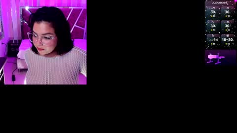 Snapshot of zoerhys chatting on 05/18/26, 12:44 Zoe online show from 05/18/26, 12:44