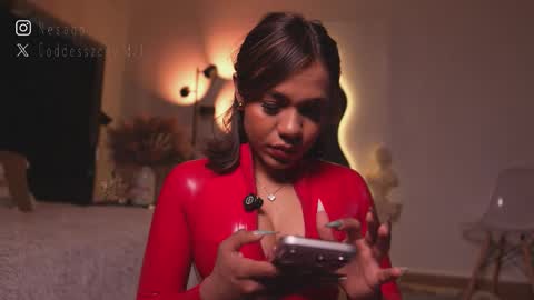 zoevidal_ online show from 03/21/26, 12:21