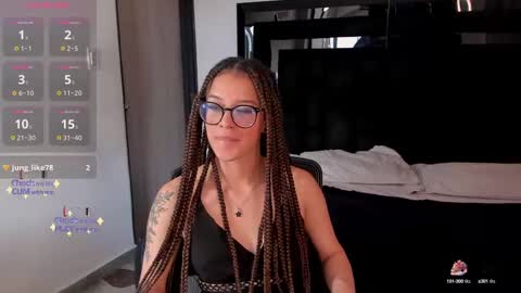 Snapshot of zoewestt chatting on 10/08/25, 03:09 Zoe online show from 10/08/25, 03:09