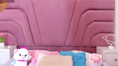 zoewillian online show from 02/11/25, 03:40