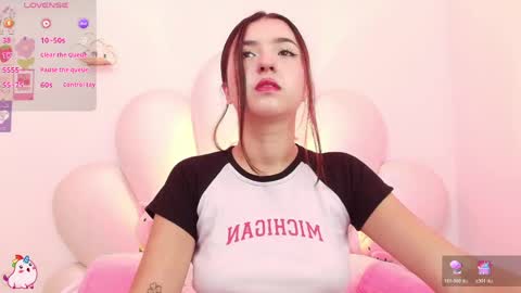 Snapshot of zoewillian chatting on 04/28/26, 10:15 zoewillian online show from 04/28/26, 10:15