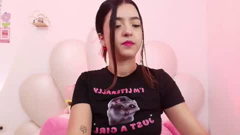 Snapshot of zoewillian chatting on 07/23/26, 01:08 zoewillian online show from 07/23/26, 01:08