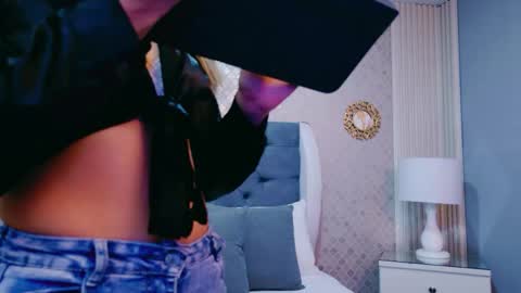 Snapshot of zoewilliis chatting on 06/03/26, 12:19 ZoeWilliis online show from 06/03/26, 12:19