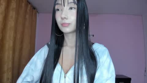 Snapshot of zoey_babyqueen19 chatting on 04/05/26, 12:52 Zoey online show from 04/05/26, 12:52