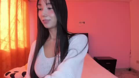 Snapshot of zoey_babyqueen19 chatting on 04/07/26, 09:37 Zoey online show from 04/07/26, 09:37