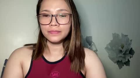 Snapshot of zoey_foryou chatting on 11/16/25, 03:28 zoey_foryou online show from 11/16/25, 03:28