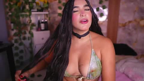 Snapshot of zoey_fox_ chatting on 05/31/26, 02:09 zoey fox online show from 05/31/26, 02:09