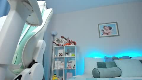 Zoey Lane online show from 10/01/25, 03:23