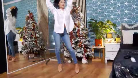 Zoey online show from 12/03/25, 07:12