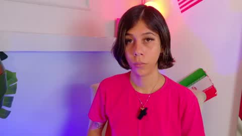 Snapshot of zoeypetit chatting on 07/15/26, 11:59 Zoey online show from 07/15/26, 11:59