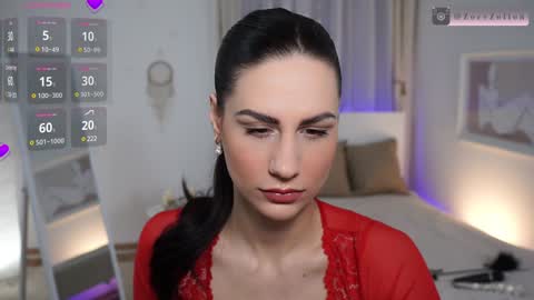 Snapshot of zoezolton chatting on 01/24/25, 11:59 zoezolton online show from 01/24/25, 11:59