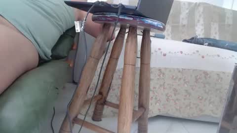 Snapshot of zohan100 chatting on 12/17/24, 02:44 zohan100 online show from 12/17/24, 02:44